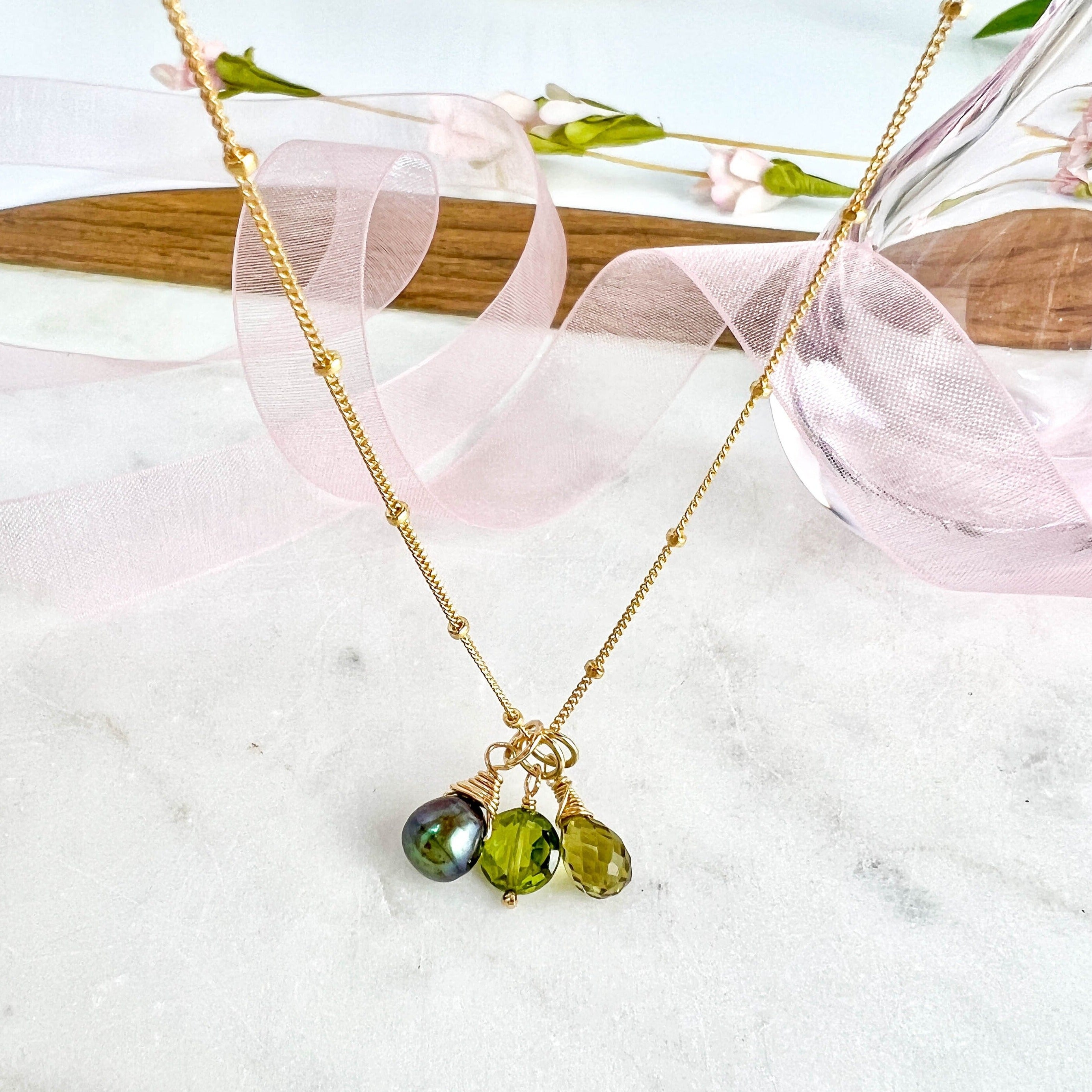 Buy 925 Sterling Silver Pearl and Peridot Jewelry Necklace on Sale, High  Quality Peridot Beaded and Free Size Pearl Necklace Traditional Jewelry  Online in India - Etsy